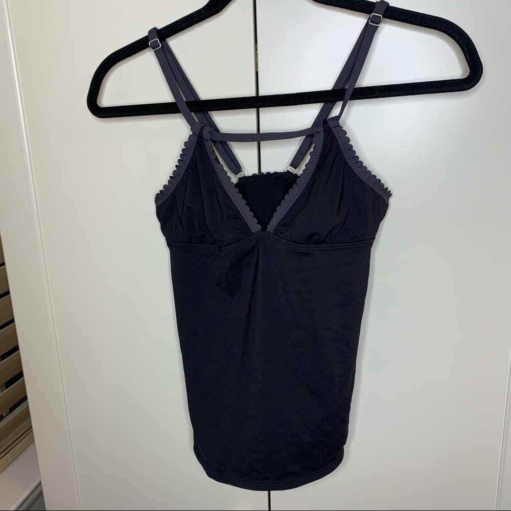 Athleta Scalloped Trim Workout Tank Top